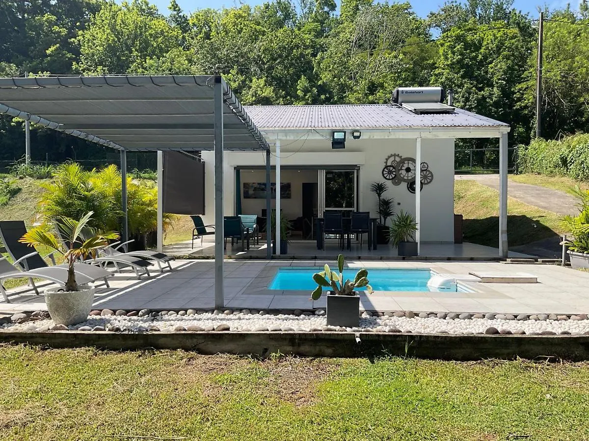 Vila La Petite Riviere 0*, Riviere-Salee